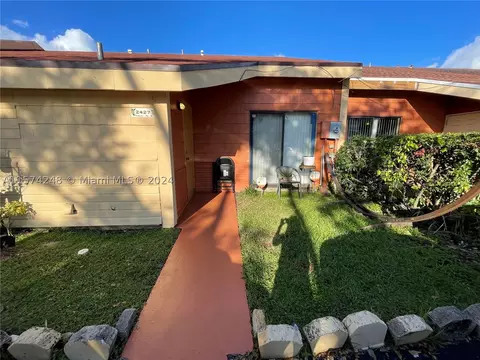 2427 NW 55th Ave #-, Lauderhill, FL 33313