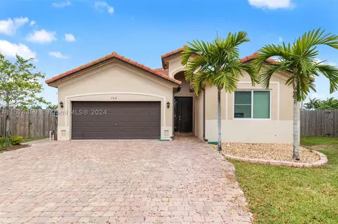 102 SE 21st Ter, Homestead, FL 33033