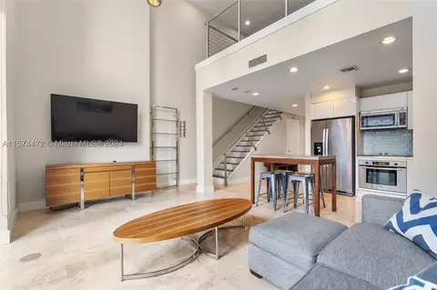 1050 Brickell Ave #610, Miami, FL 33131