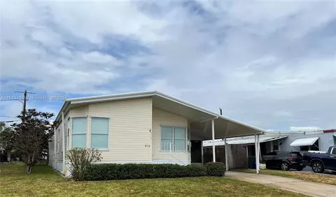 8110 SEagle Ave, Hobe Sound, FL 33455