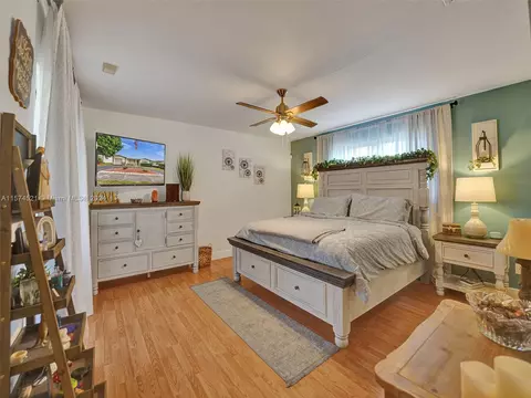 5511 Grant St, Hollywood, FL 33021