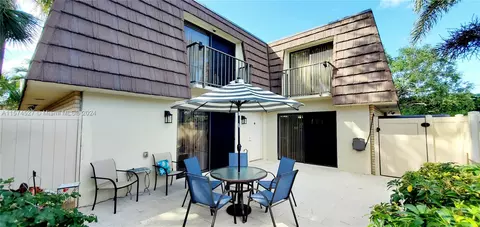 6915 69th Way #6915, West Palm Beach, FL 33407