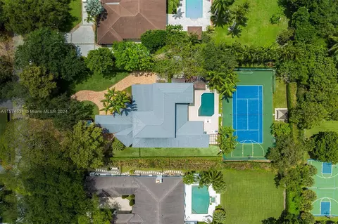 View/Area - 8920 SW 61st Ct, Pinecrest, FL 33156 photo 1 of 1