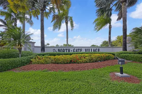 2480 SE 7th Pl, Homestead, FL 33033