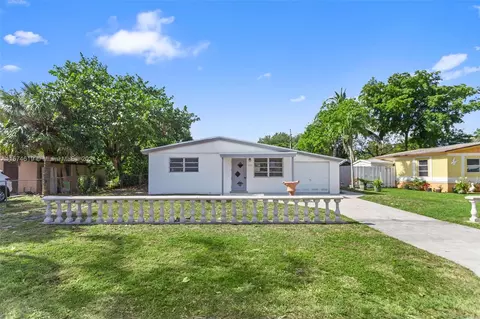 5630 Simms St, Hollywood, FL 33021