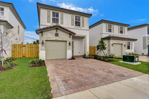 2411 NW 131 Cir, Miami, FL 33167