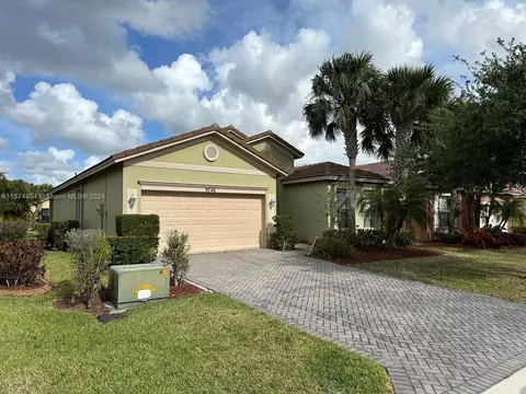 9740 SW Lindale Trace Blvd, Port Saint Lucie, FL 34987