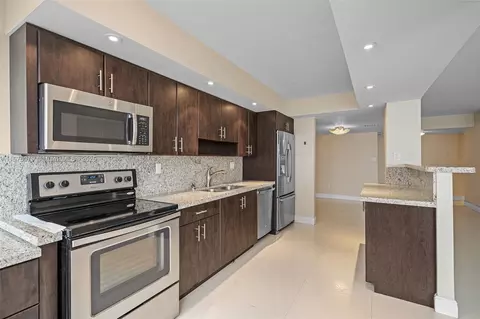 18051 Biscayne Blvd #901, Aventura, FL 33160