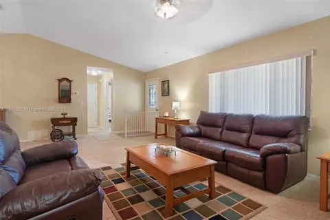 Living - 9496 SE 174th Loop, Summerfield, FL 34491 photo 2 of 7