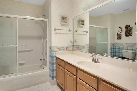 Bath - 9496 SE 174th Loop, Summerfield, FL 34491 photo 1 of 2