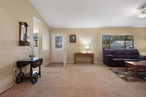Living - 9496 SE 174th Loop, Summerfield, FL 34491 photo 4 of 7