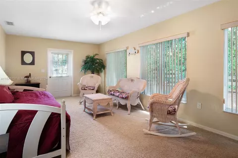 Bedroom - 9496 SE 174th Loop, Summerfield, FL 34491 photo 5 of 8