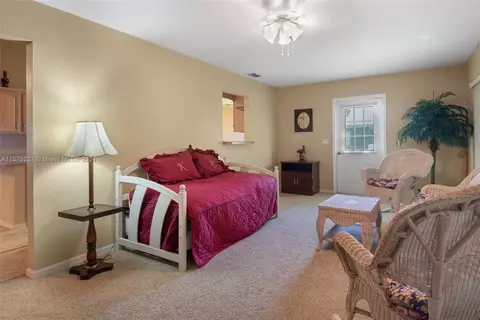 Bedroom - 9496 SE 174th Loop, Summerfield, FL 34491 photo 7 of 8