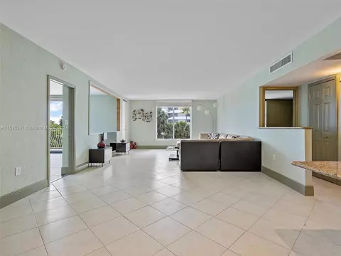 10350 W Bay Harbor Dr #2D, Bay Harbor Islands, FL 33154