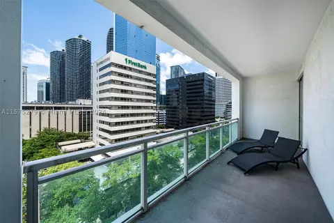 951 Brickell Ave #909, Miami, FL 33131
