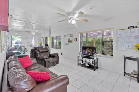 73 E 47th St, Hialeah, FL 33013 photo 40