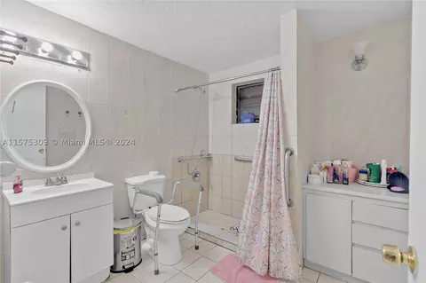 73 E 47th St, Hialeah, FL 33013 photo 7