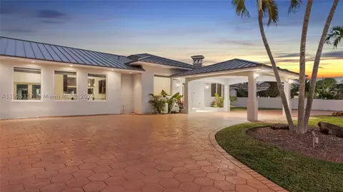 4747 SW 89th Ave, Miami, FL 33165