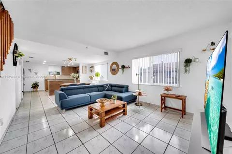 651 NW 82nd Ave #124, Miami, FL 33126