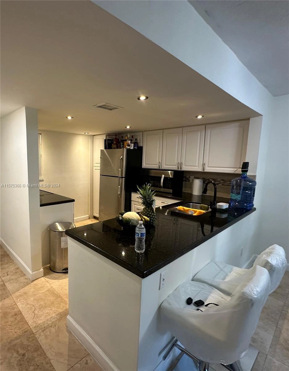 1540 NE 191st St Unit 105  