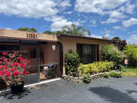 11921 NW 29th St, Sunrise, FL 33323