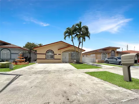 Exterior - 7560 W 33rd Ln, Hialeah, FL 33018 photo 8 of 9