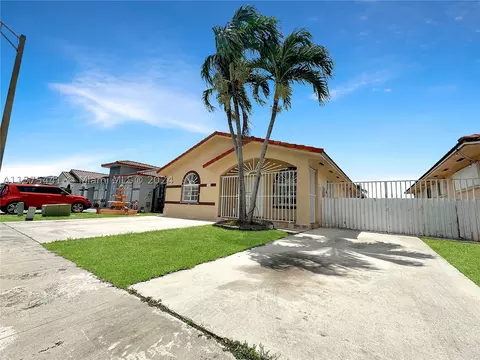 7560 W 33rd Ln, Hialeah, FL 33018 photo 1