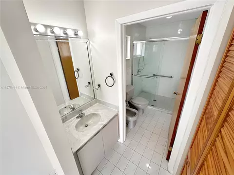 Bath - 7560 W 33rd Ln, Hialeah, FL 33018 photo 1 of 2