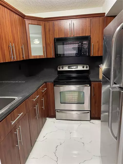 6620 W 2nd Ct #308, Hialeah, FL 33012