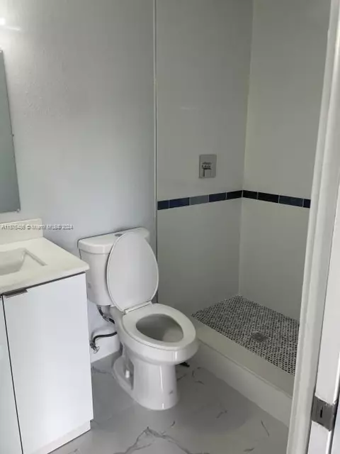 Bath - 466 E 11th St, Hialeah, FL 33010 photo 4 of 4