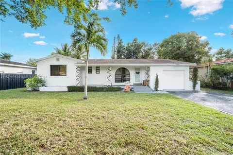 460 NW 90th St, El Portal, FL 33150