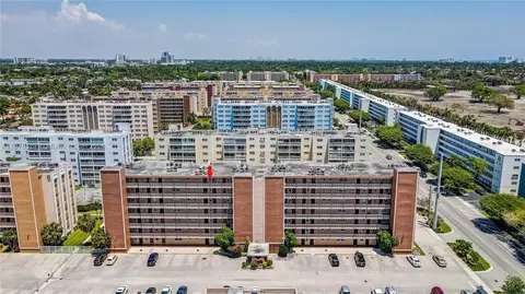 301 NE 14th Ave #703, Hallandale Beach, FL 33009