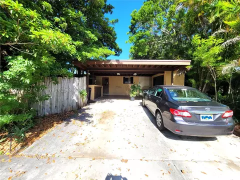 8811 SW 193rd Ter, Cutler Bay, FL 33157