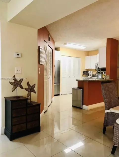 6288 NW 186th St #112, Hialeah, FL 33015