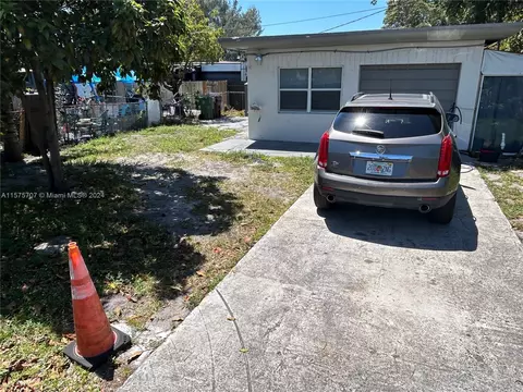 791 E 22nd St, Hialeah, FL 33013 photo 2