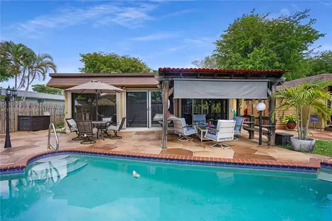 7807 NW 72nd Ave, Tamarac, FL 33321