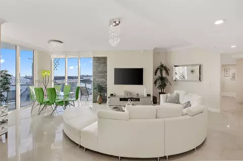 16699 Collins Ave #PH4310, Sunny Isles Beach, FL 33160