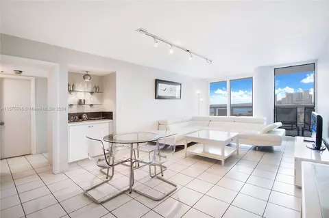 1717 N Bayshore Dr #A-1553, Miami, FL 33132