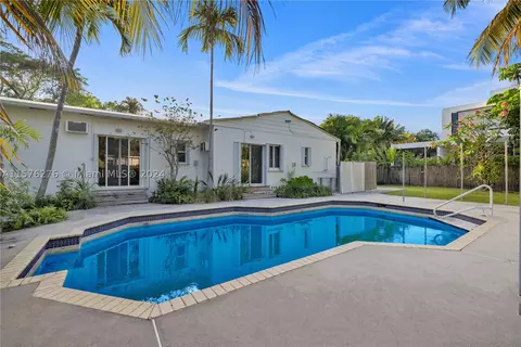 921 NE 73rd St, Miami, FL 33138