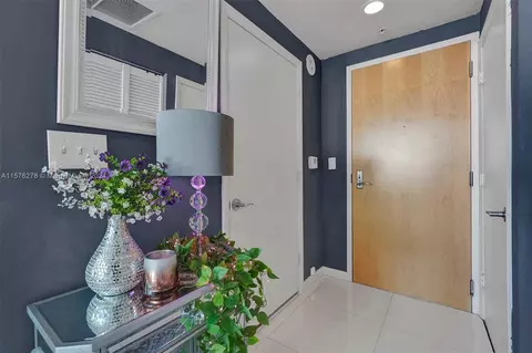244 Biscayne Blvd #646, Miami, FL 33132