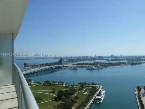 888 Biscayne Blvd #3307, Miami, FL 33132