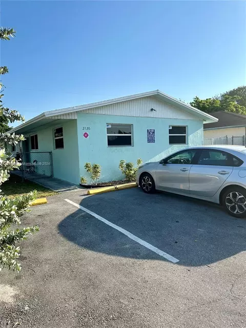 2720 NW 15th St, Fort Lauderdale, FL 33311