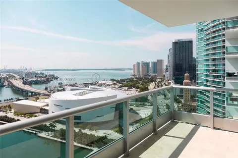 900 Biscayne Blvd #3204, Miami, FL 33132