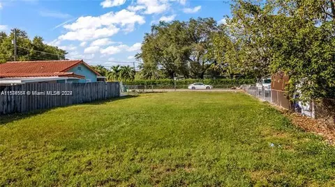 2886 NW 98 St, Miami, FL 33147