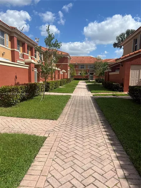 6015 NW 116th Pl #472, Doral, FL 33178
