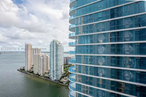 300 S Biscayne Blvd #3404, Miami, FL 33131
