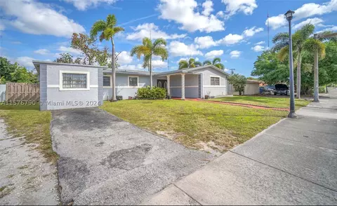 975 NW 199th St, Miami Gardens, FL 33169