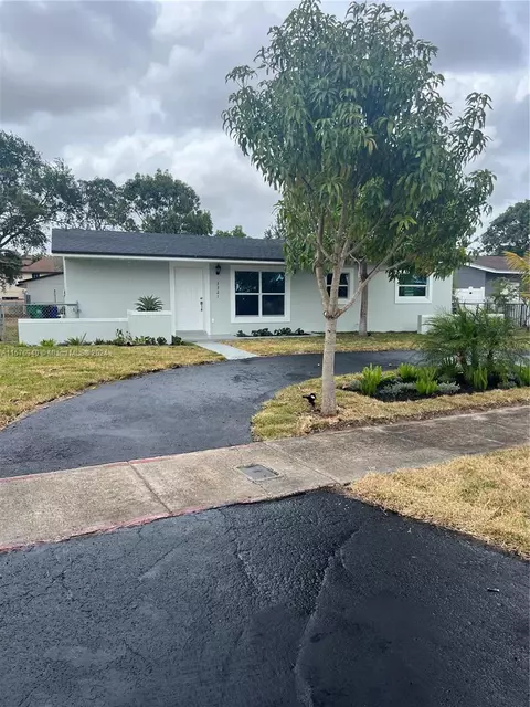 3321 NW 196th Ln, Miami Gardens, FL 33056