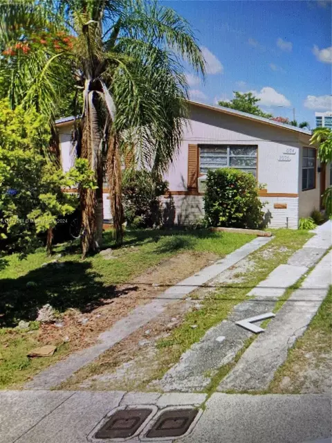3094 Carter St, Miami, FL 33133