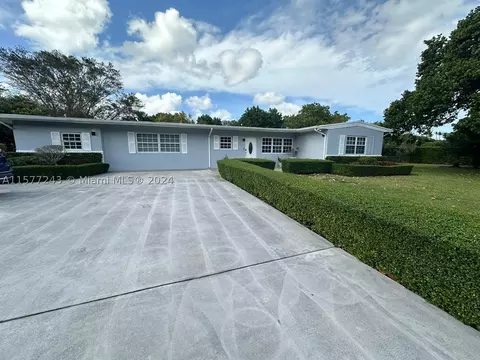 9411 SW 112th St, Miami, FL 33176